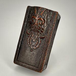 Carved Wooden Box Decorated With A Satyr's Head - Popular Art 18th And 19th Century