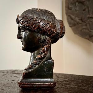 Statuette en bois sculpté cariatide visage de profil à la grecque / à l'antique XIXe siècle 19e