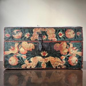 Norman Wedding Chest In Painted Wood With Bird Decoration, 19th Century Trunk, 19th Century Folk Art 