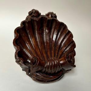 Coquille en bois sculpt&eacute; - Italie, XVIIe - XVIIIe si&egrave;cle 