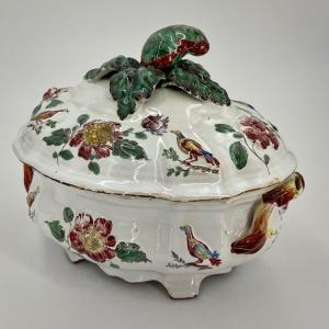 Earthenware Terrine From Marseille, 18th Century, Workshop Of Gaspard Robert, 18th Century