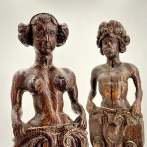 Deux personnages en bois sculpté XVIIe siècle homme et femme haute époque 17e