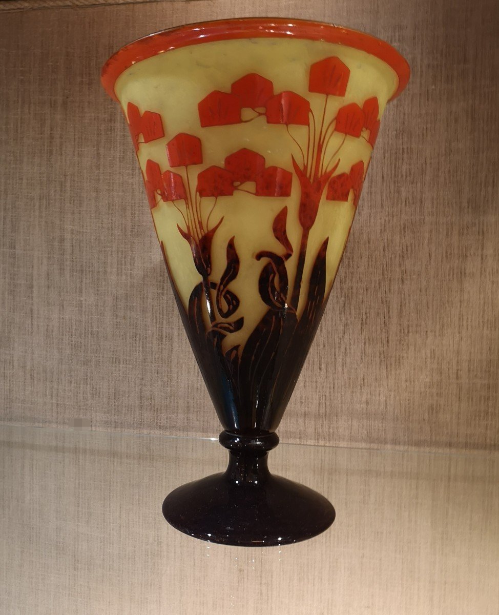 Schneider, Le Verre Français, Vase With “amourettes” Decor -photo-4