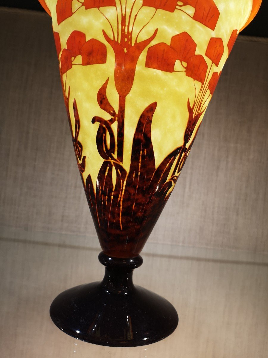 Schneider, Le Verre Français, Vase With “amourettes” Decor -photo-7