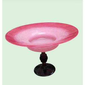 Schneider, Le Verre Français Art Deco Pink Powder Glass Jewel Cup