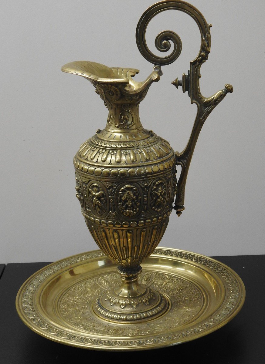 Ewer And Its Basin In Bronze - XIX