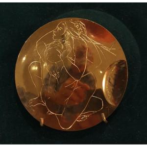 Pierre-yves Trémois (1921-2020) -gilt Bronze Medal - Entitled “couple Enlacé ”