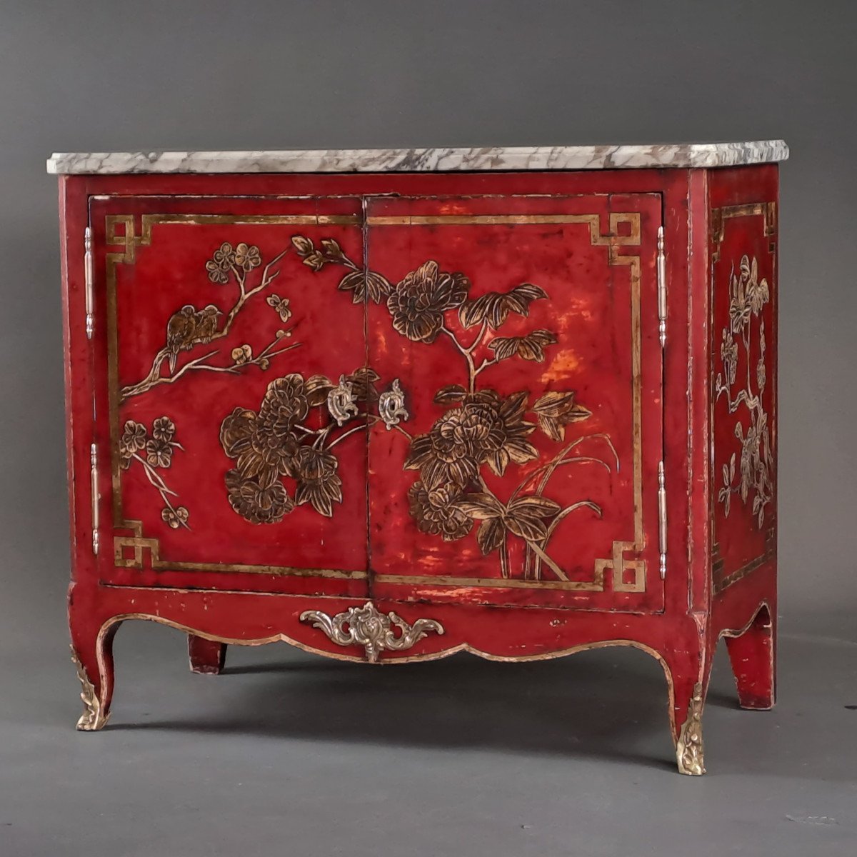 Transition Period Commode In Red And Gold Chinese Lacquer-photo-3