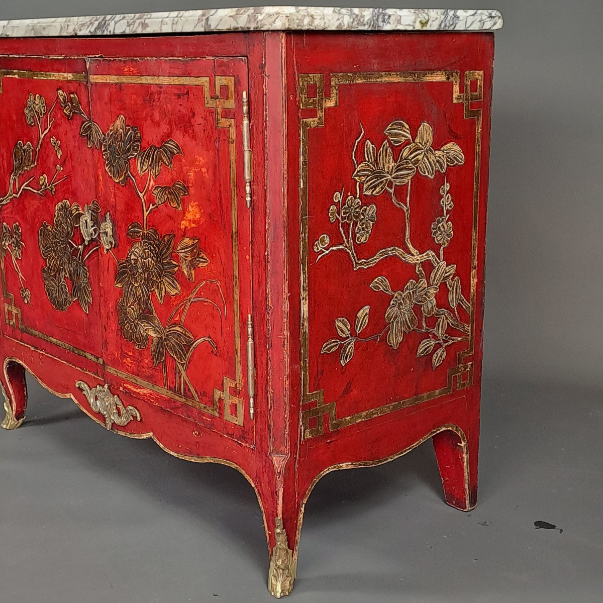 Transition Period Commode In Red And Gold Chinese Lacquer-photo-1