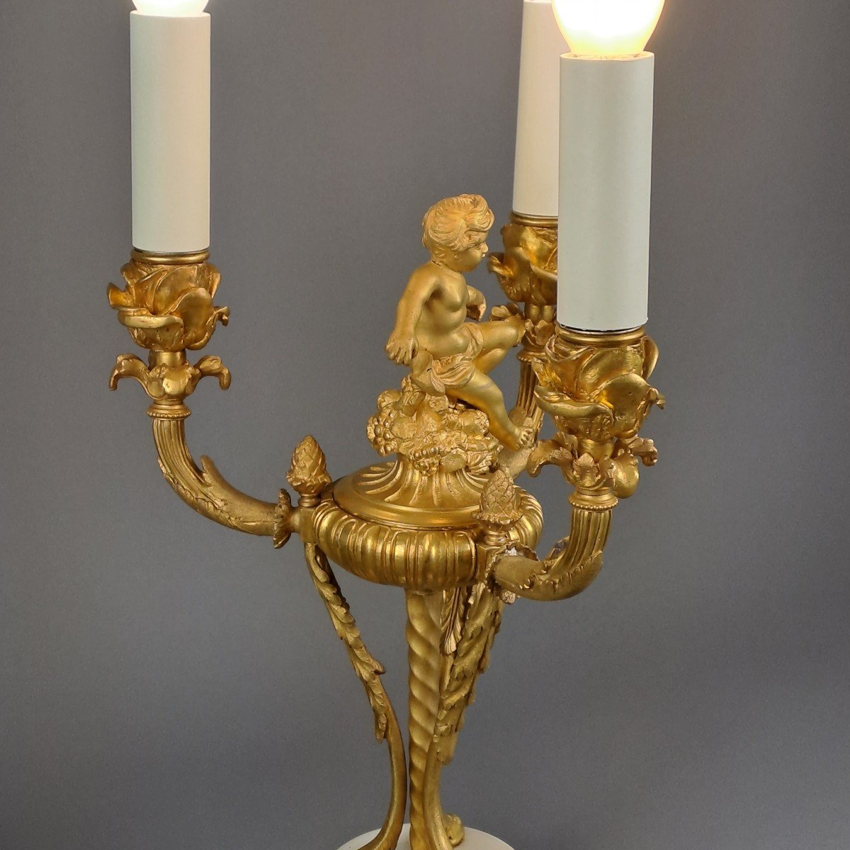 Louis XVI Style Putti Candlestick In Gilt Bronze And Mounted As A Lamp-photo-4