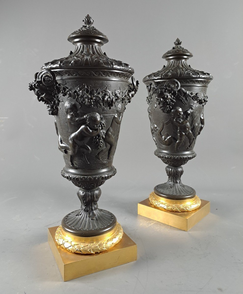 Pair Of Large Bronze Covered Vases In The Taste Of Clodion-photo-2