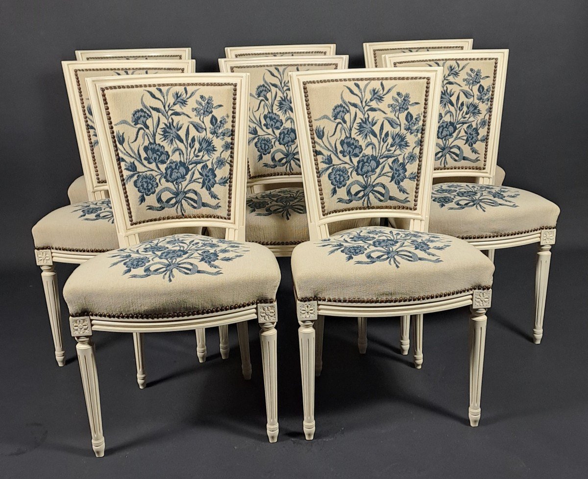 Suite De 8 Chaises De Style Louis XVI En Bois Laqué Et Tapisserie-photo-1