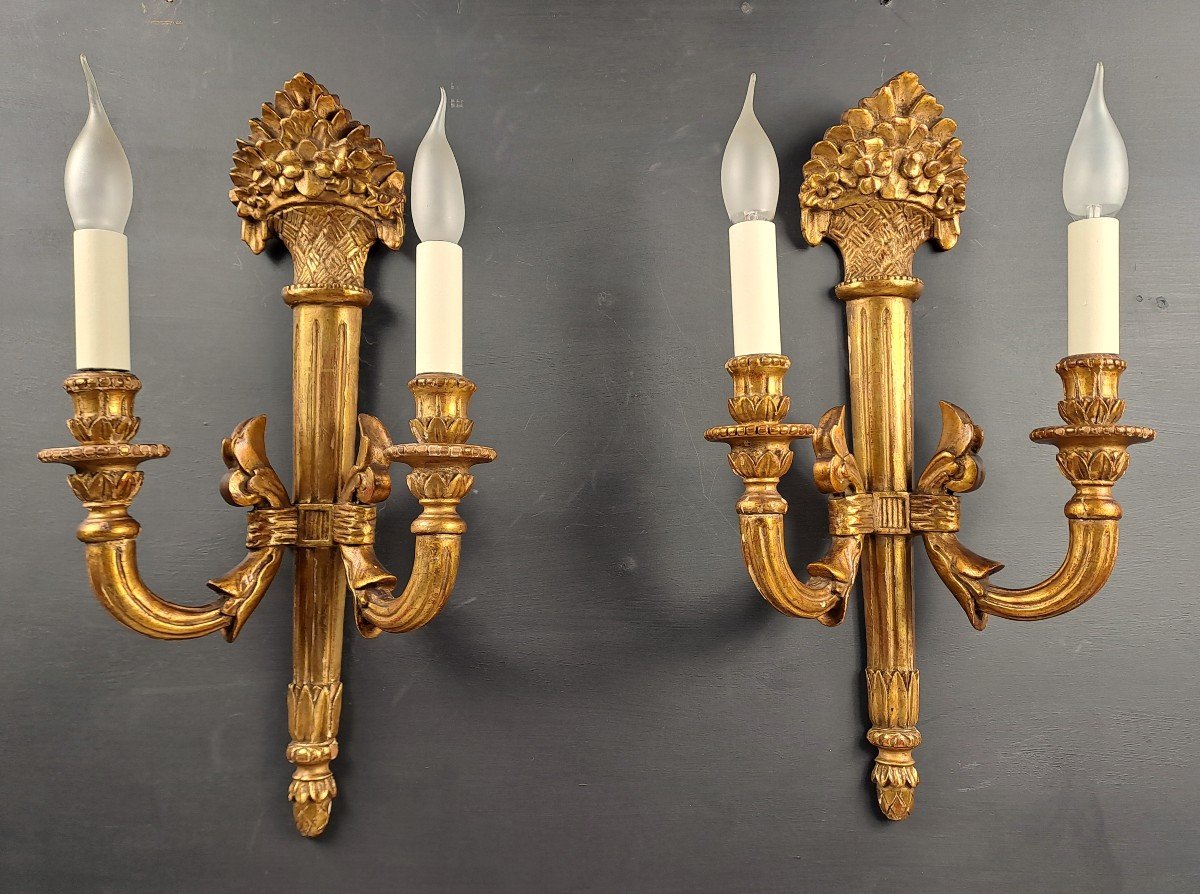 Pair Of Louis XVI Style Wall Lights In Gilded Wood-photo-2