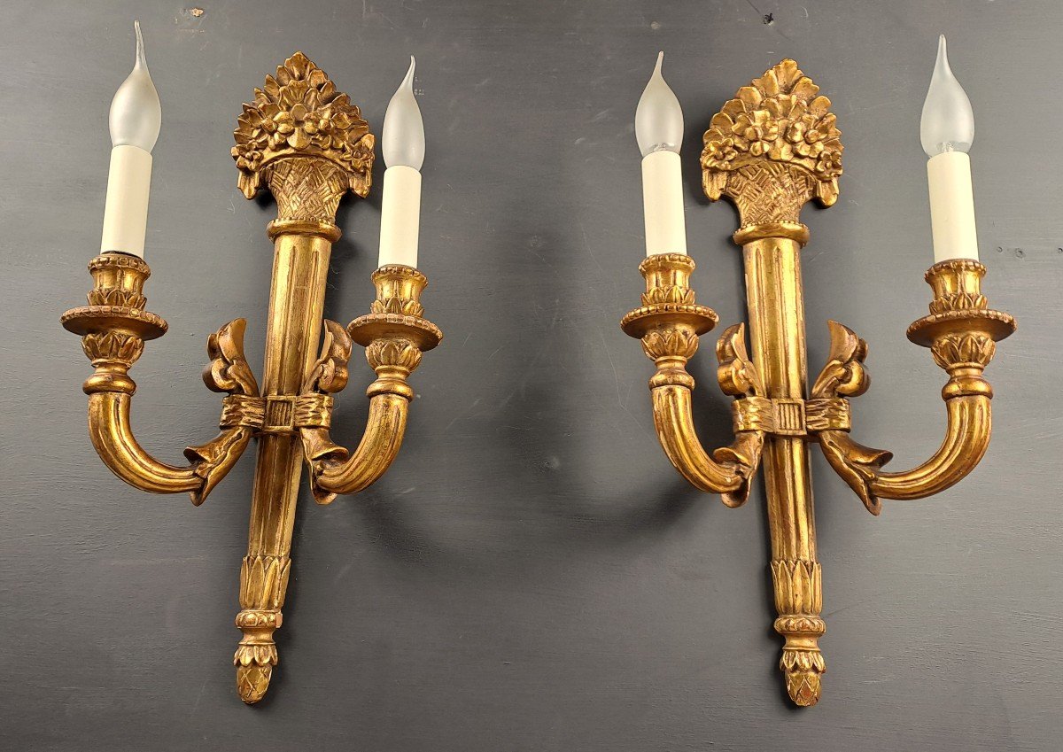 Pair Of Louis XVI Style Wall Lights In Gilded Wood-photo-3