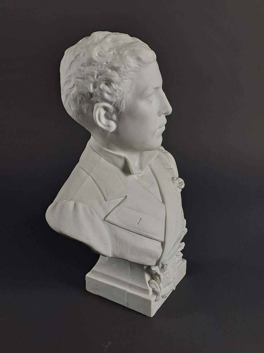 Vincenzo Cochi - Bust Of The Duke Of Orleans In Biscuit-photo-5