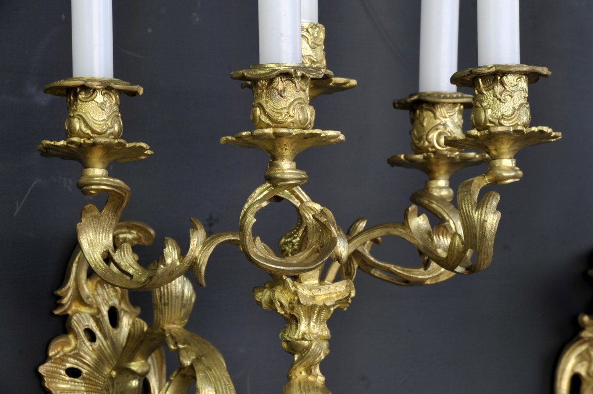 Pair Of Louis XV Style Wall Lights In Gilt Bronze-photo-3