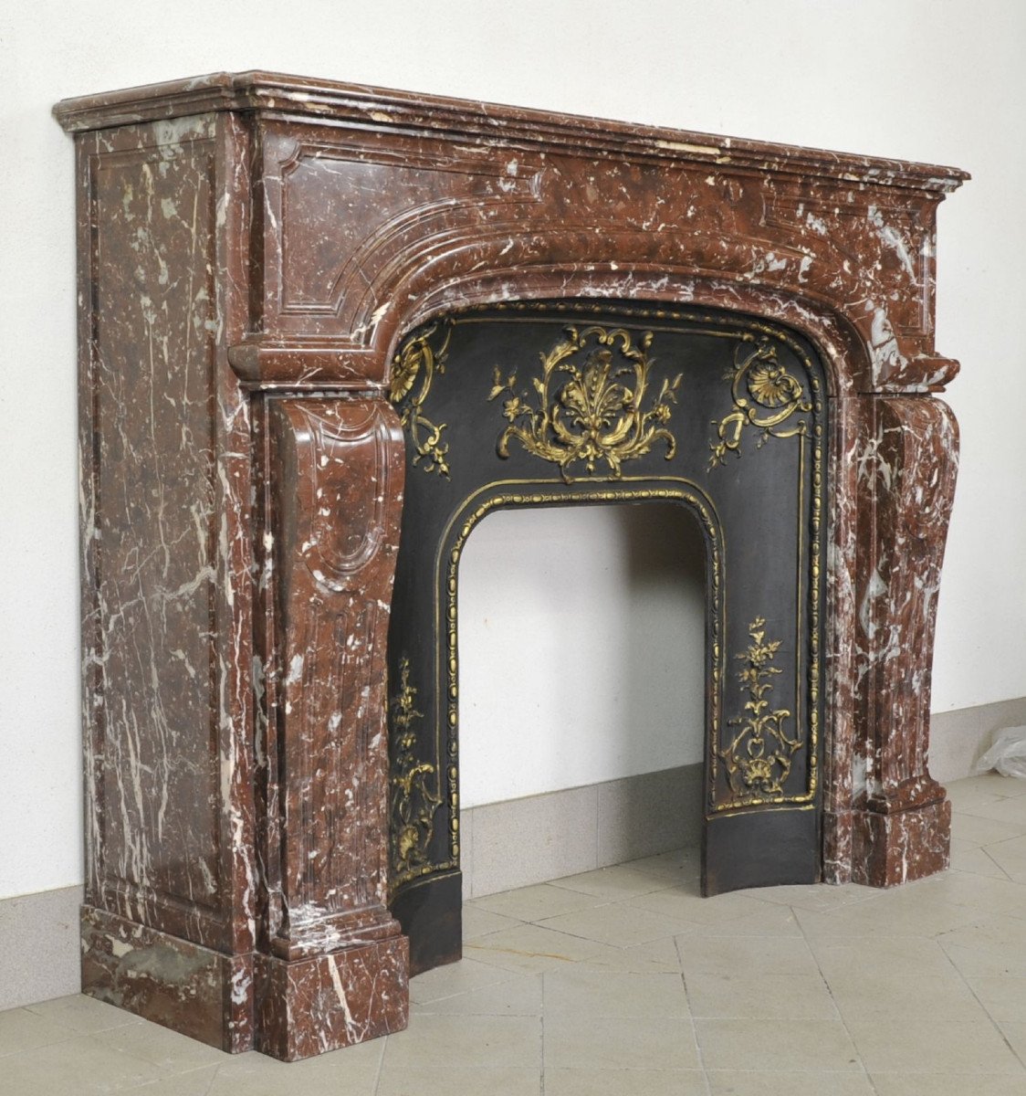 Important Louis XIV Style Fireplace In Royal Red Marble-photo-3