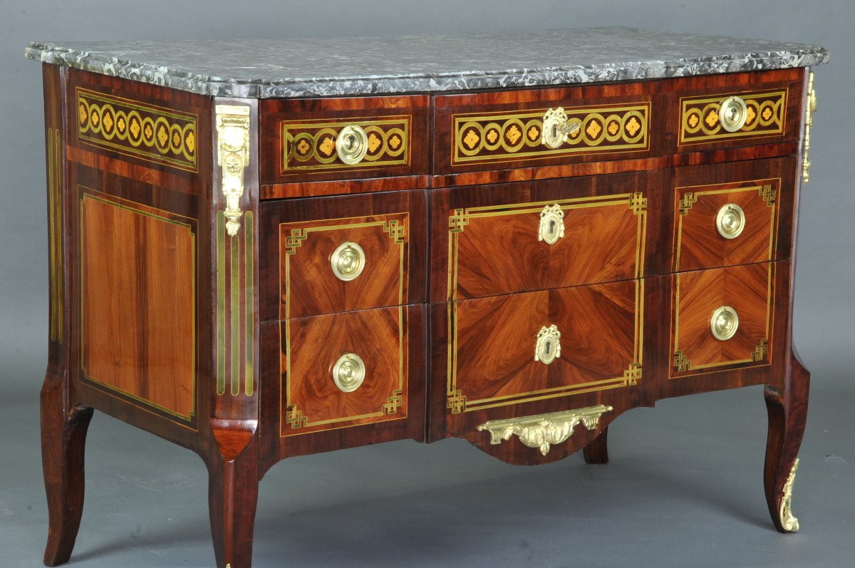 Large Commode Transition With Marquetry Of Quartefeuille-photo-3