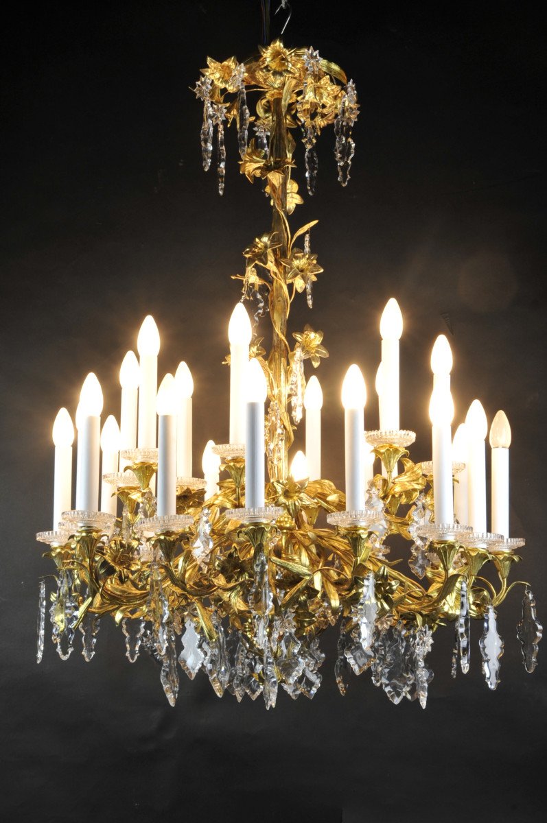 Important Chandelier 24 Lights In Ormolu And Crystal From The XIXth Century