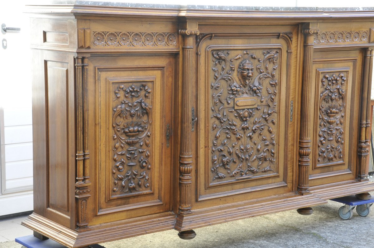 Important Buffet De Style Renaissance En Noyer Sculpté-photo-1