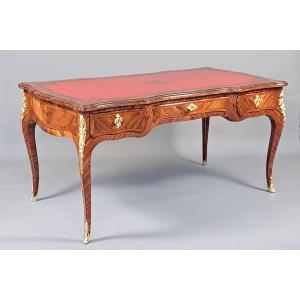 Bureau Plat Louis XV En Marquèterie De Palissandre Et Bronze Doré