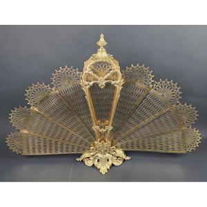 Gilded Bronze Fan-shaped Fire Screen 