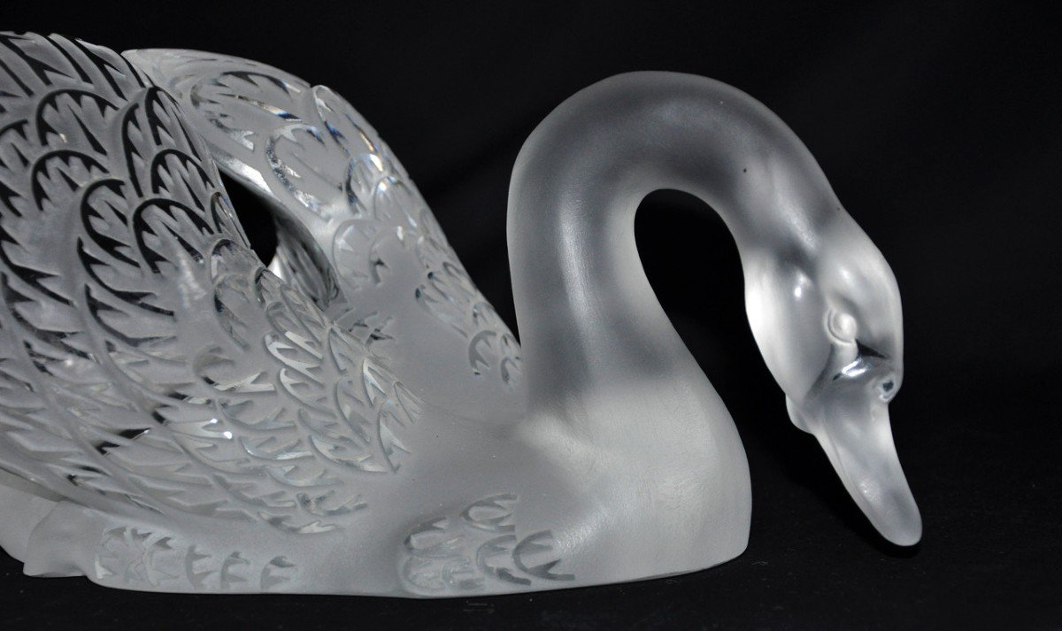 Glass Swan Signed Lalique Circa 1980