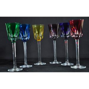 Six verres à pied en cristal coloré signé Cristallerie de Sèvres Circa 1970/80