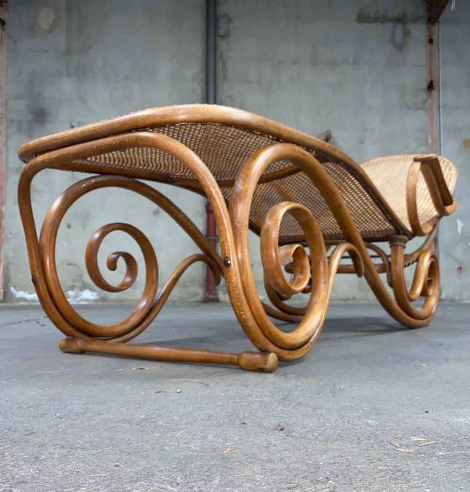 Thonet Chaise Longue In Bentwood Austria 1880-photo-4