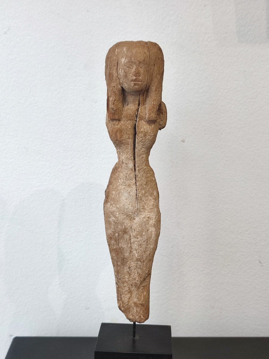 Statue féminine, Egypte du Moyen Empire