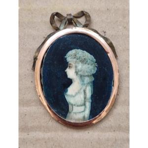 Profil de femme. Époque Directoire. Miniature Sur Ivoire 