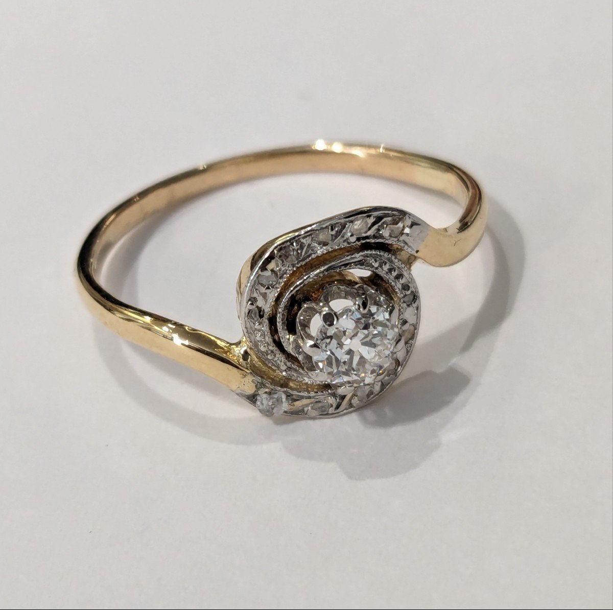 Small Swirl Ring In Yellow Gold, Platinum And Diamonds, 1900 Period-photo-2
