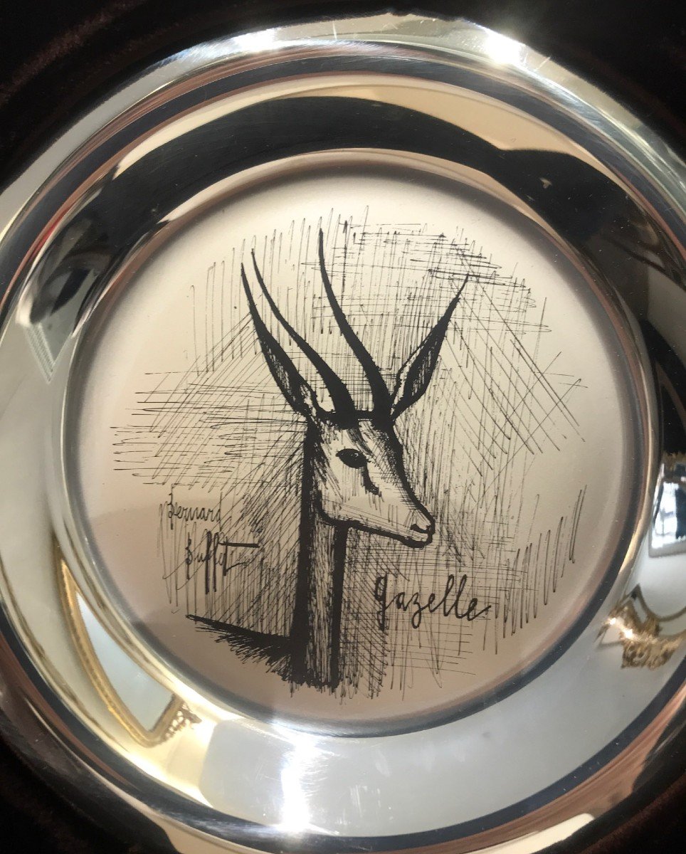 Assiette en argent “Gazelle” signée Bernard BUFFET - avec certificat, numérotée, tirage limitée