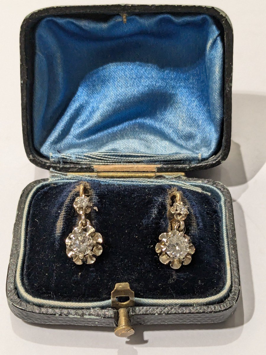 Paire de dormeuses en or, platine et diamants - époque 1925-photo-3