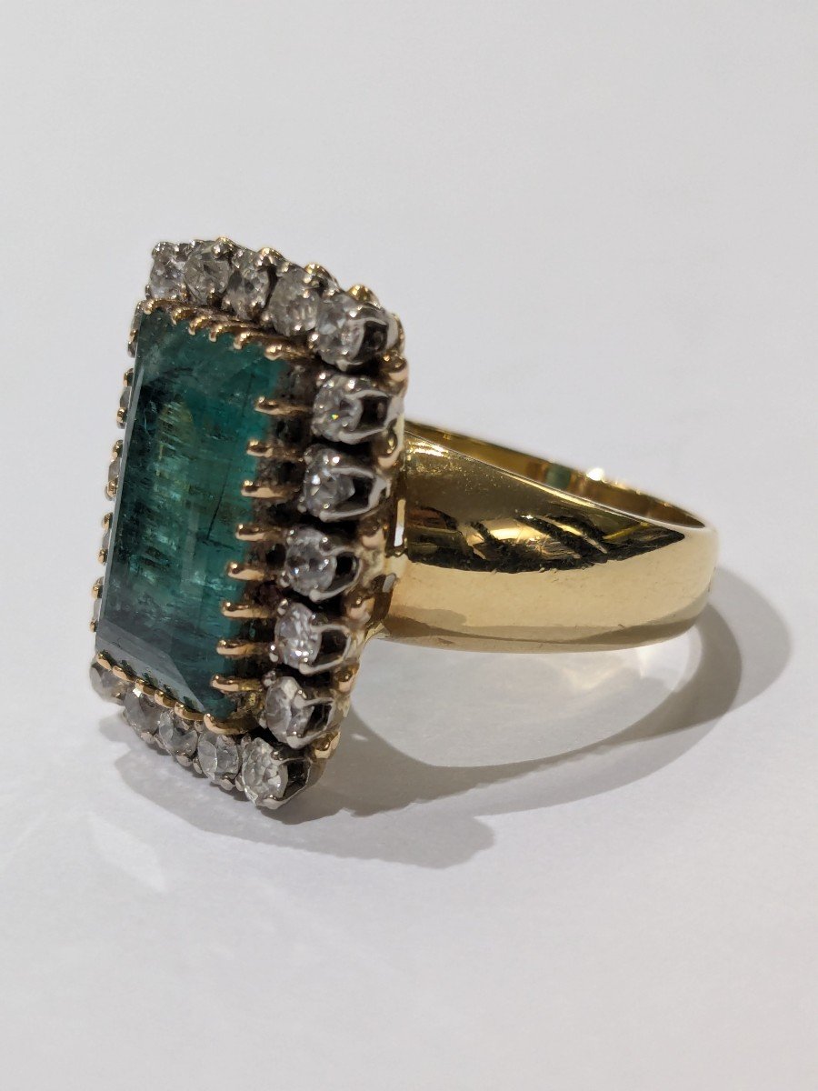 Important Ring In Yellow Gold, Emerald And Diamonds -photo-5