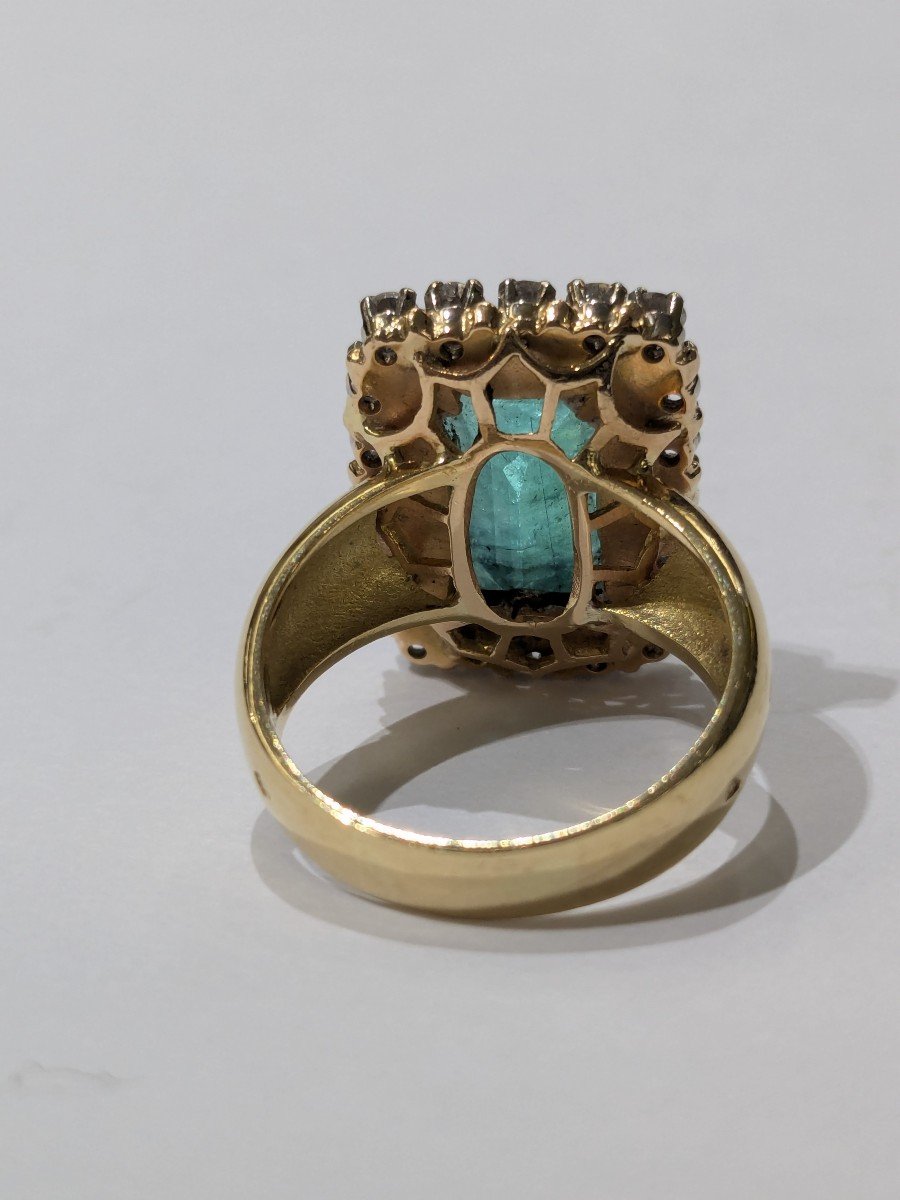 Important Ring In Yellow Gold, Emerald And Diamonds -photo-6