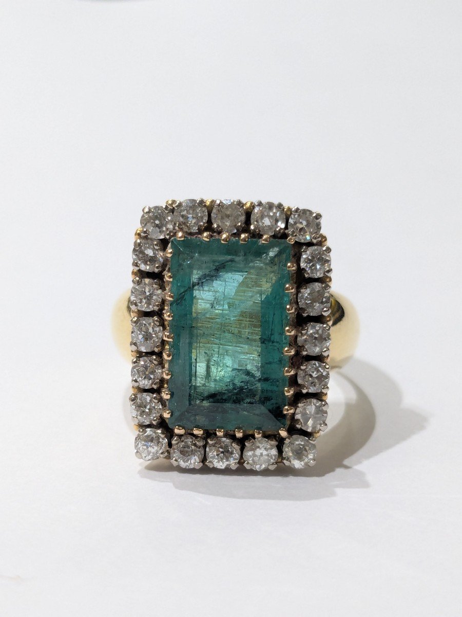 Important Ring In Yellow Gold, Emerald And Diamonds -photo-7