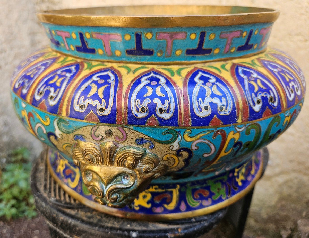 Ancient Chinese Bronze Cup With Cloisonné Decor Signed-photo-1