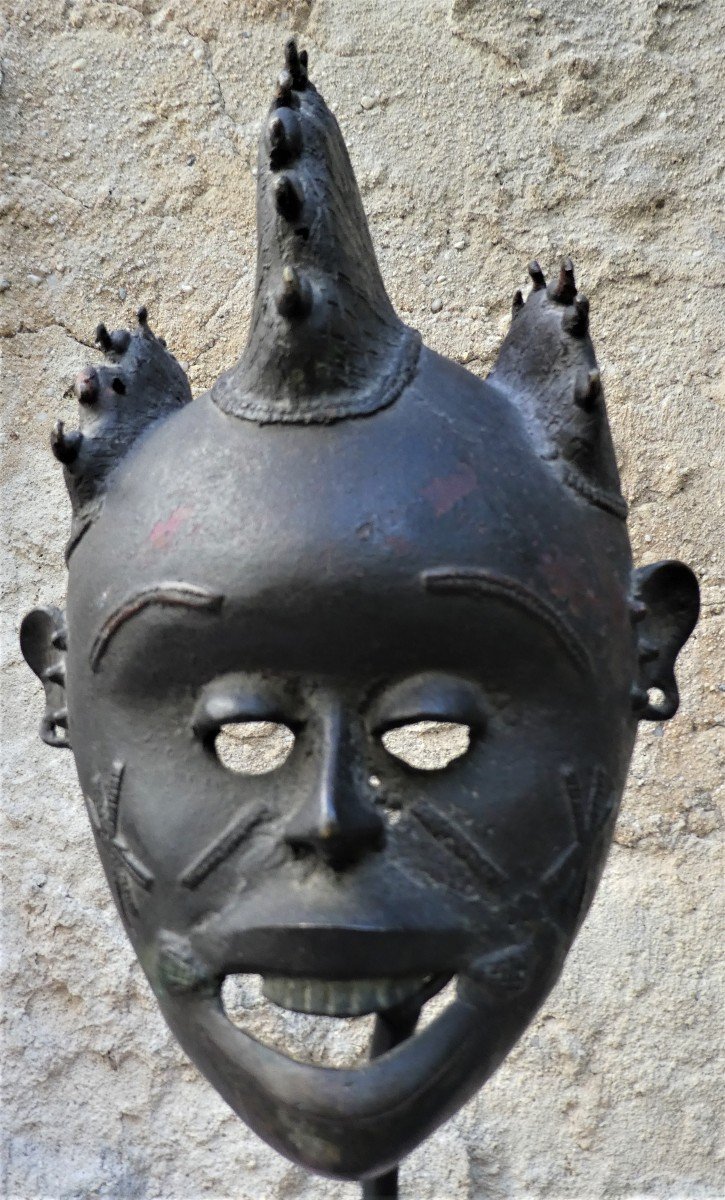 Igbo Bronze Mask From Nigeria-photo-2