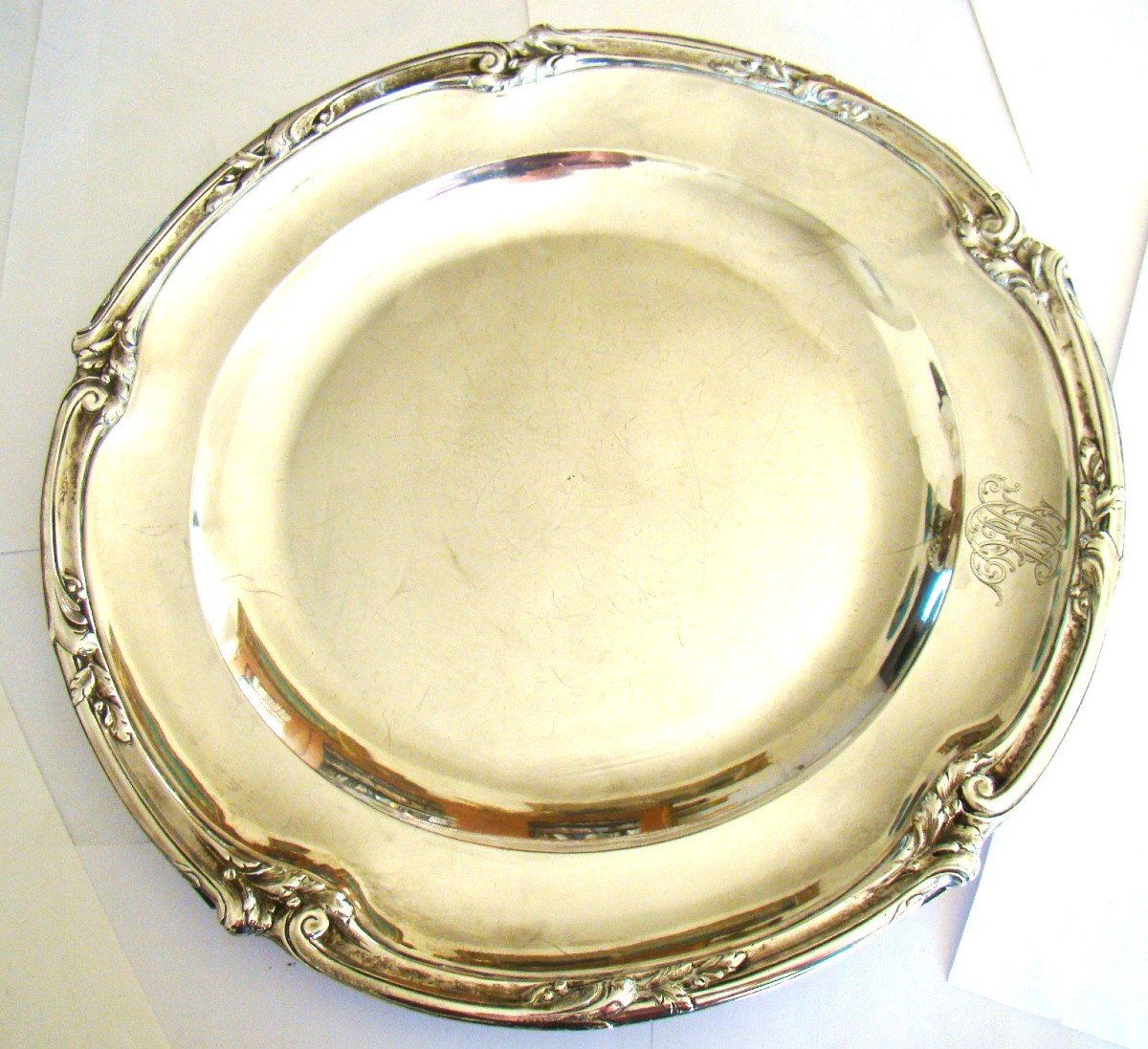 Lapar Successeur De Béguin Paris, Plat Rond En Argent Massif, Diamètre 30 Cm, Poids 850 G