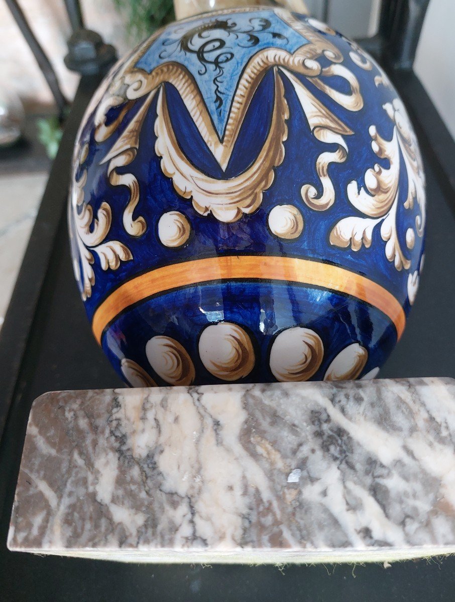 Neo Renaissance Earthenware Lamp.-photo-1