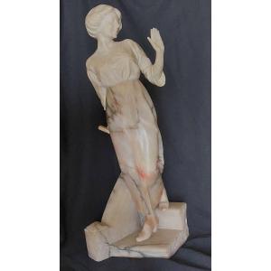 Importante statue: Femme en Pierre Marbrière