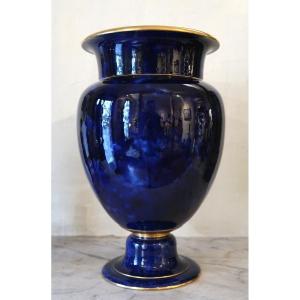 Vase à Panse Ovoïde à Fond Bleu De Sèvres Daté 1849
