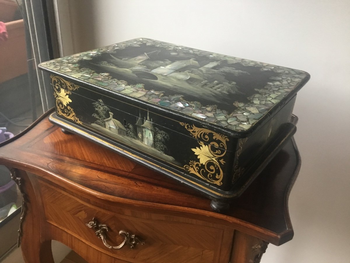 Important Sewing Box In Blackened Wood And Mother-of-pearl-photo-3