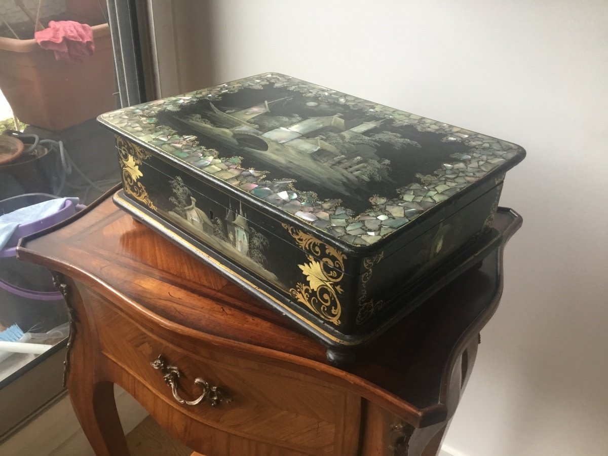 Important Sewing Box In Blackened Wood And Mother-of-pearl-photo-3