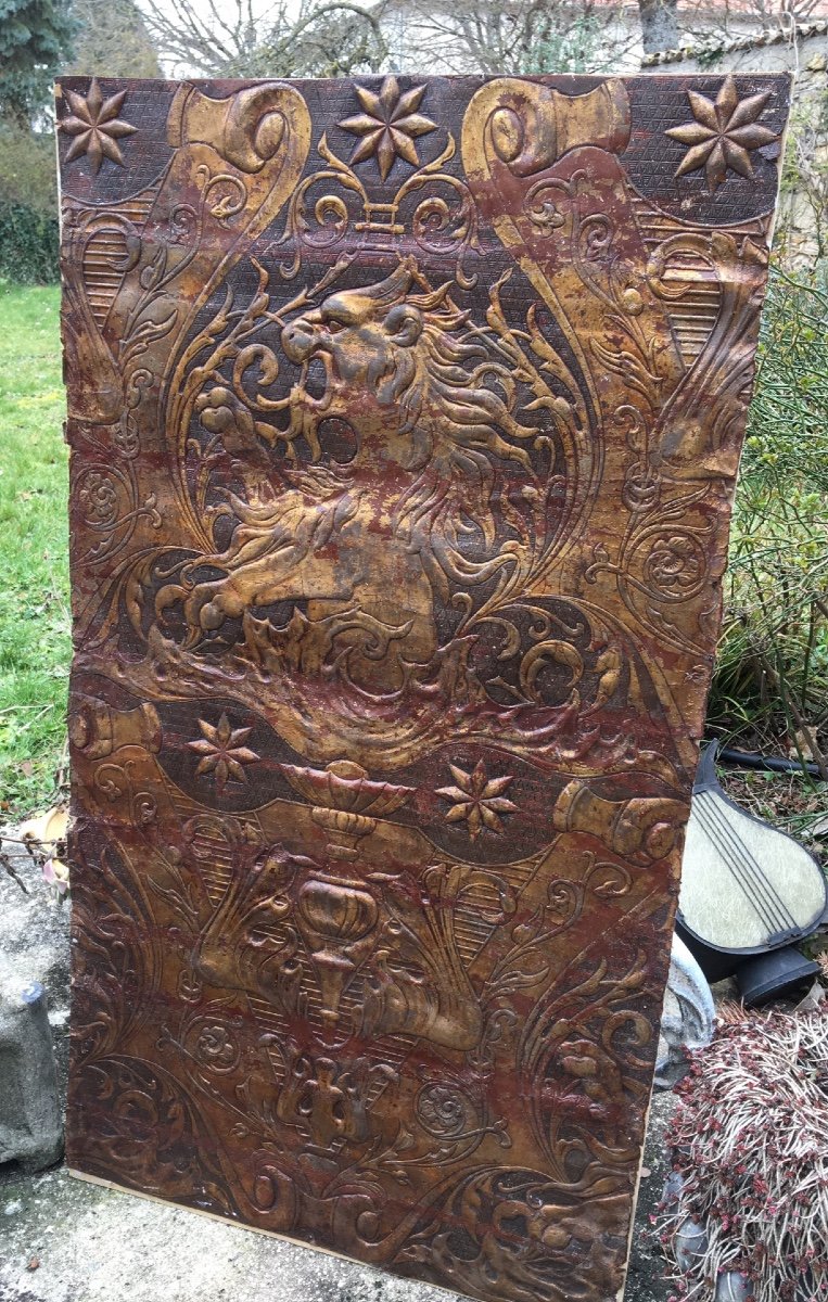 Roaring Lion, Cordoba Leather Panel, XVIIth-photo-3