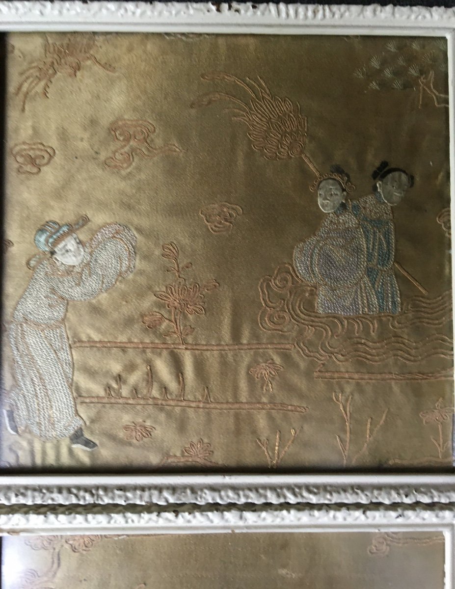 The Pair Of Small Chinese Embroidery On A Gold Background-photo-1