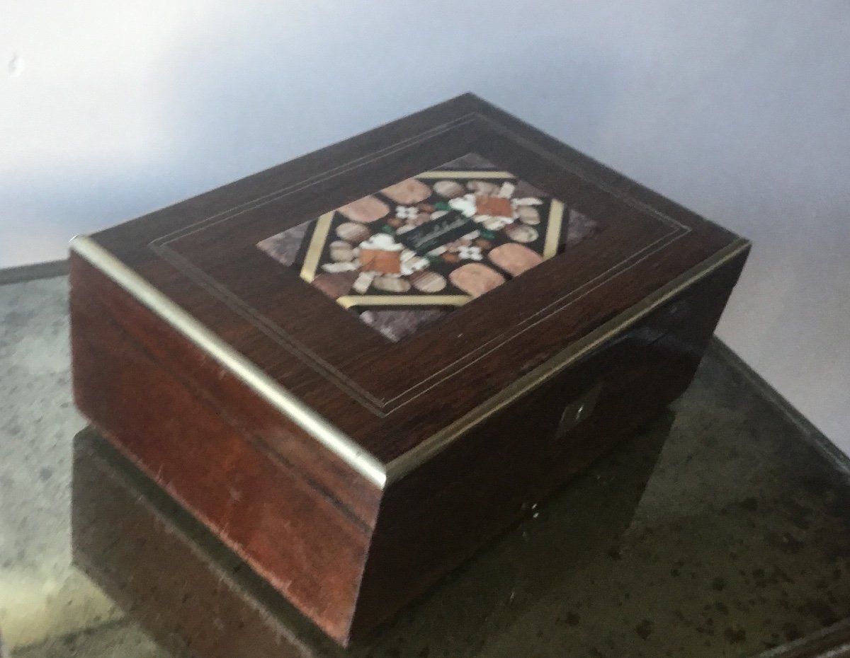 Box Inlaid With Marble Marquetry -photo-6