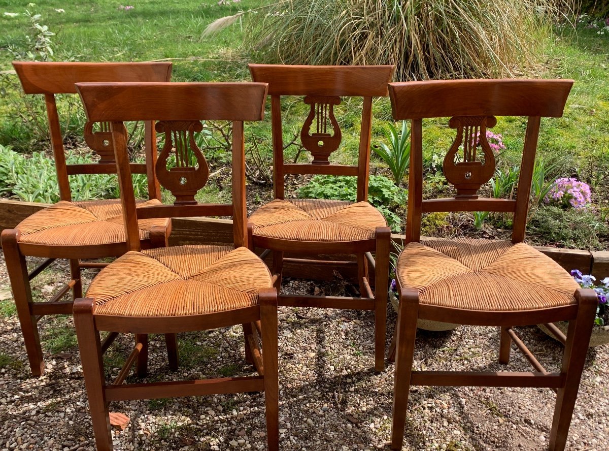The Suite Of 4 Lyre Decor Chairs 