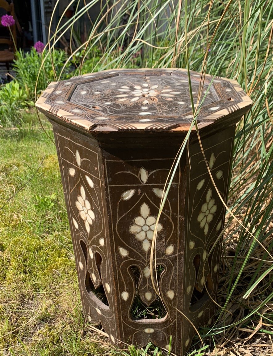 Small Octagonal Syrian Pedestal Table Inlaid With Mother-of-pearl, 19th Century